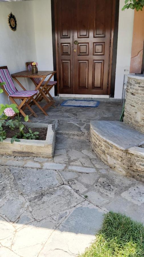 Apartamento Jenny'S Garden Vourvourou Exterior foto