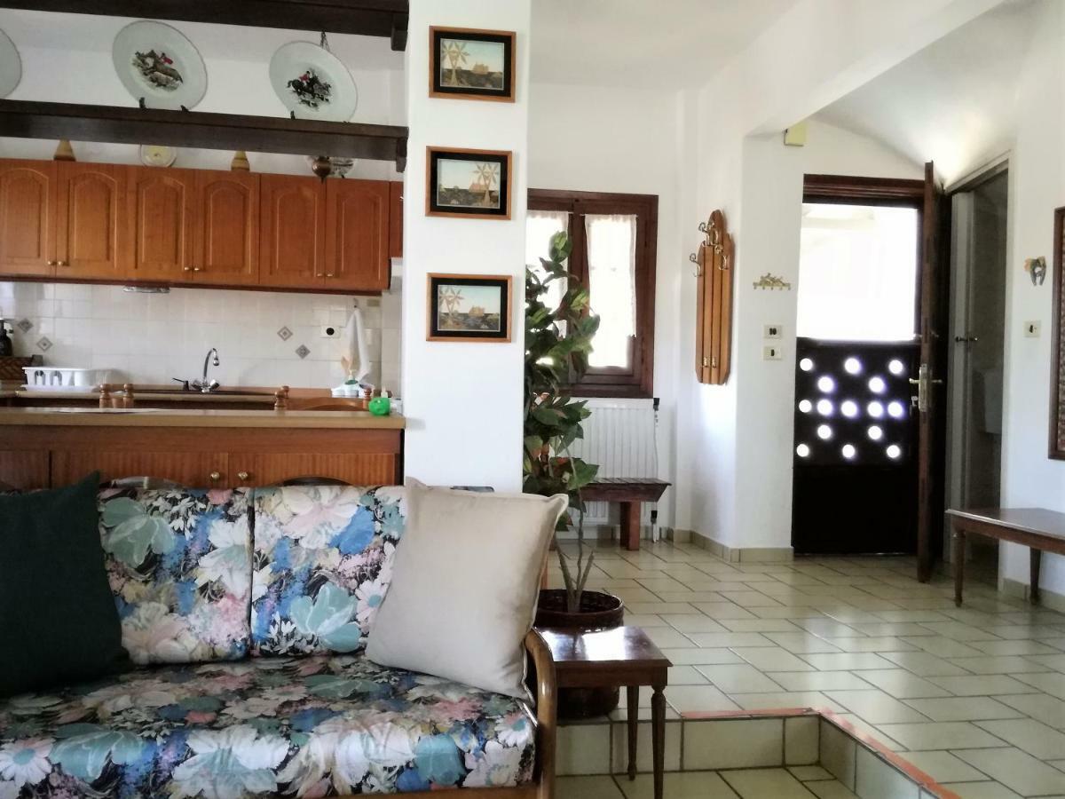 Apartamento Jenny'S Garden Vourvourou Exterior foto