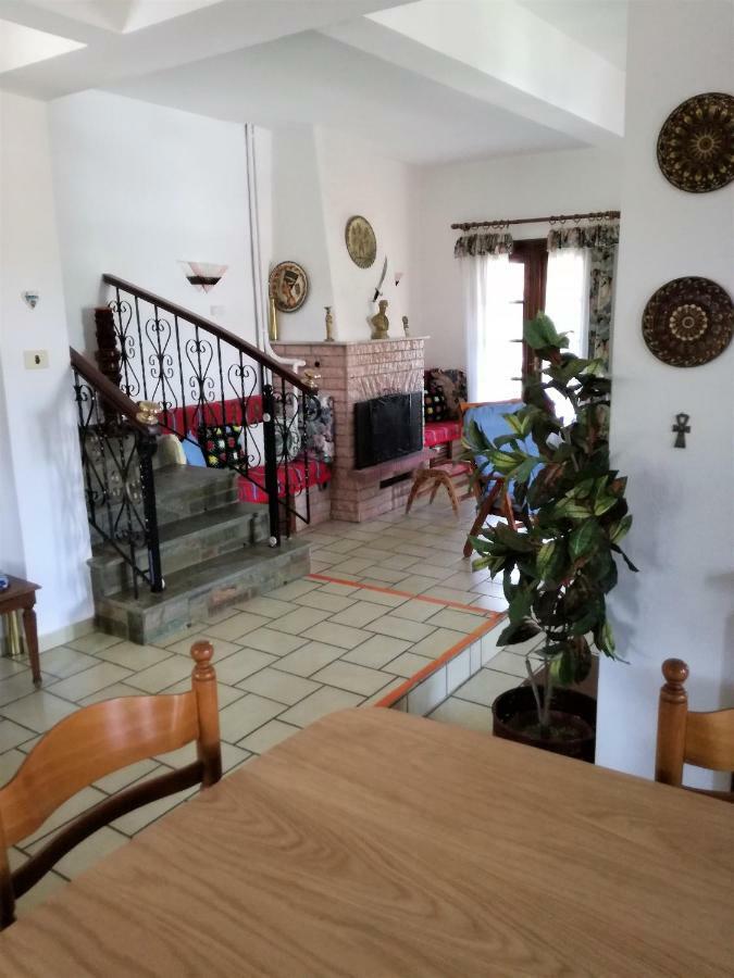 Apartamento Jenny'S Garden Vourvourou Exterior foto