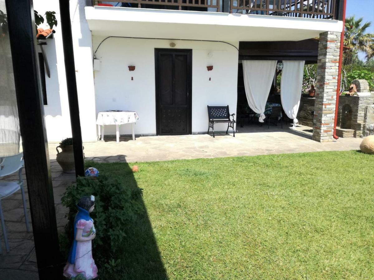 Apartamento Jenny'S Garden Vourvourou Exterior foto
